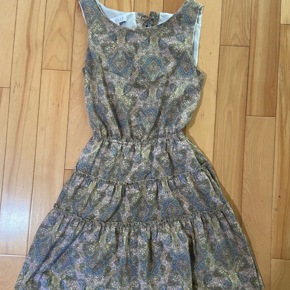 Women’s dress semi-formal